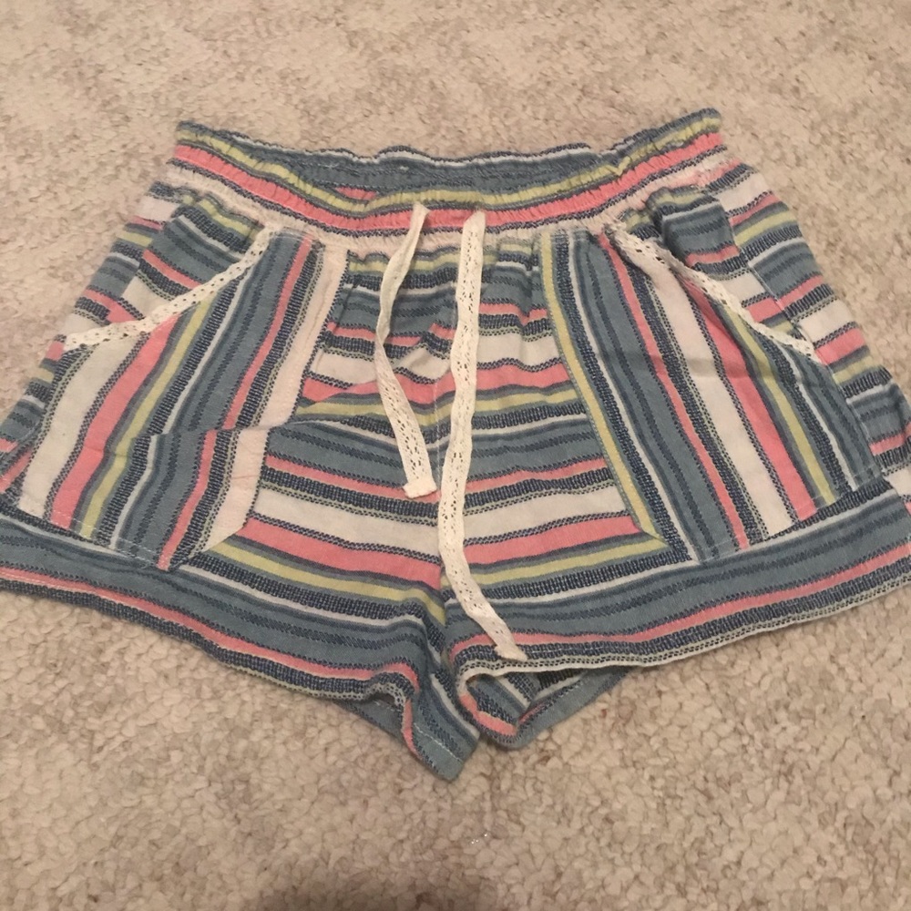 Beachy juniors’ rewind crochet linen- blend shorts